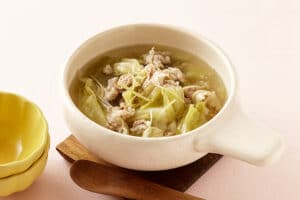 豚バラ肉と春キャベツのスープ