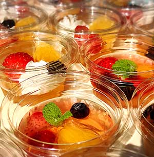 地元の大学、企業と共同開発した みりんのスイーツが紹介されました