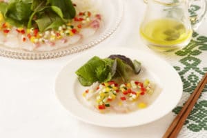白身魚のカルパッチョ　カラフル野菜ソース