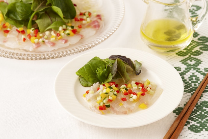白身魚のカルパッチョ　カラフル野菜ソース