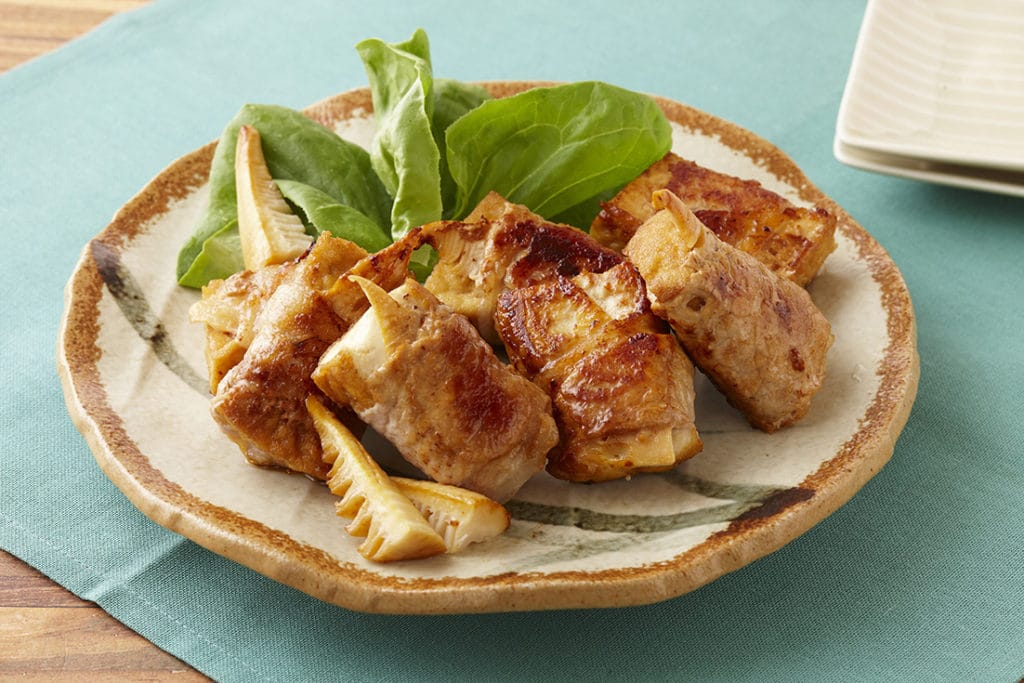 厚揚げと筍の肉巻きステーキだしぽんずソース