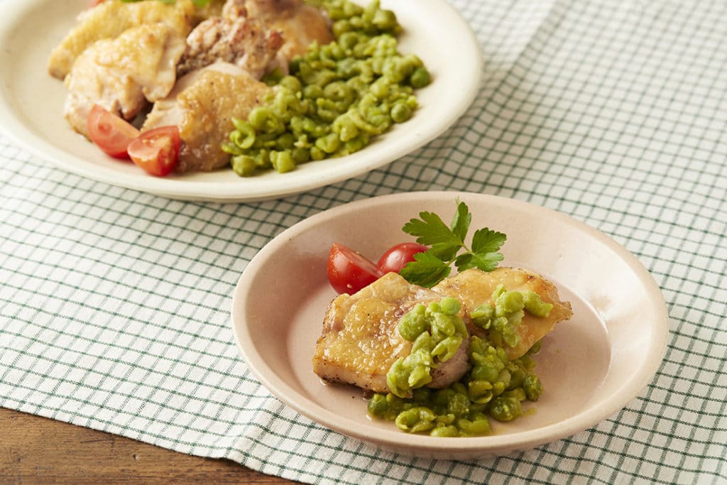 チキンソテーのグリンピースソース