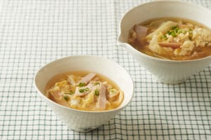 キャベツとハムのふんわり卵とじ汁