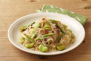 そら豆とアスパラガスのぽんずしらたきペペロンチーノ