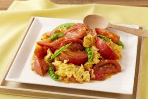 トマトのふんわりぽんず卵炒め