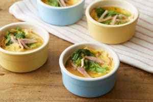 菜の花とベーコンのココットオムレツ