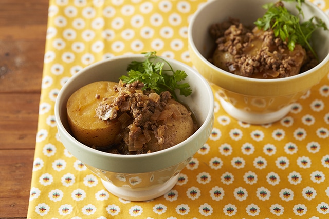 新じゃがのそぼろカレー煮　