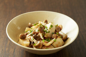 里芋ときのこのたらこ和え