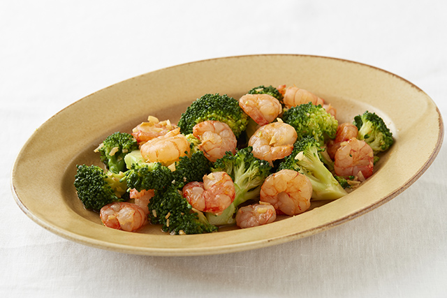 ガーリックシュリンプとブロッコリーのサラダ