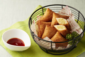 おやつにもなる食パンの揚げ餃子