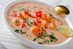 トムカークン（海老のココナッツスープ）