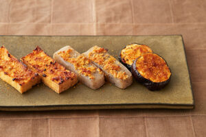 厚揚げとこんにゃくのにんにくごまみそ田楽