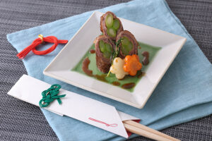 門松風牛肉アスパラロール