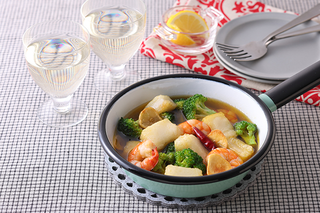 おもちとえびのアヒージョ