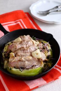 キャベツと豚肉の洋風酒蒸し