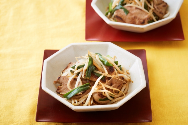 たっぷりもやしのレバニラ炒め