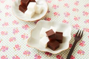 カカオとミルクの2色寒天