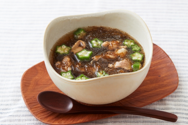 豚肉ともずくの旨味酢スープ