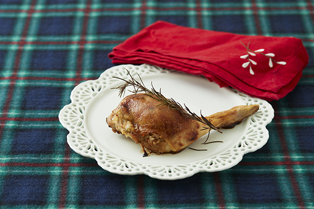 バターしょうゆライス詰めローストチキン